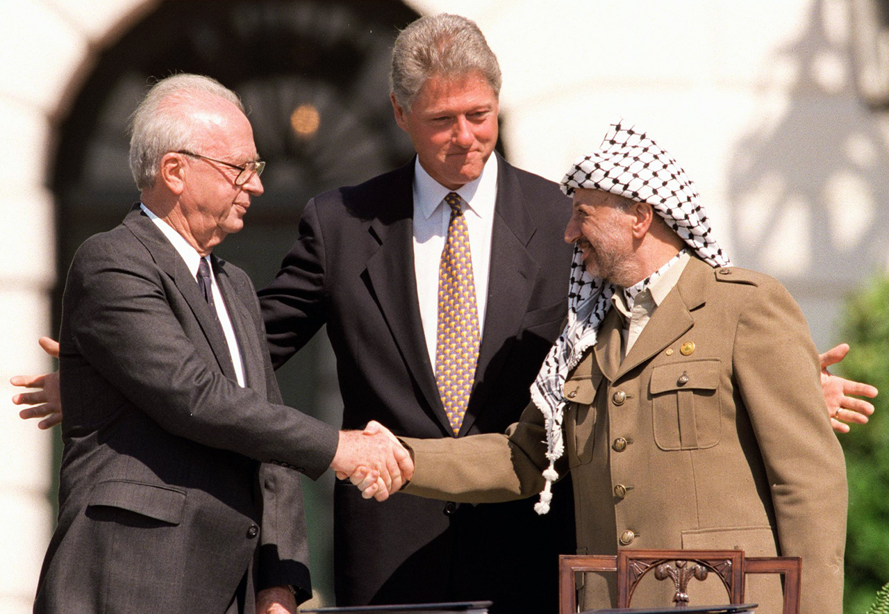 rabin-schudt-hand-van-arafat.jpg